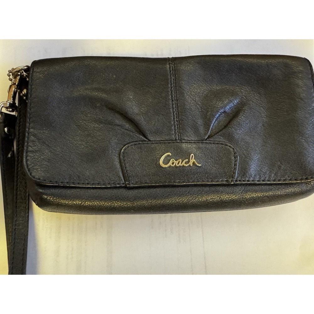 COACH ~ Large Black Pleated Wristlet Bag Clutch Wallet  9"x5" Authentic EUC A5